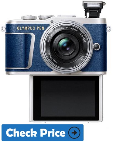 Olympus Pen E-PL9 best vlogging camera with flip screen