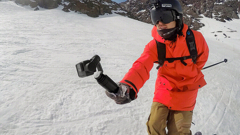 attach camera on gimbal
